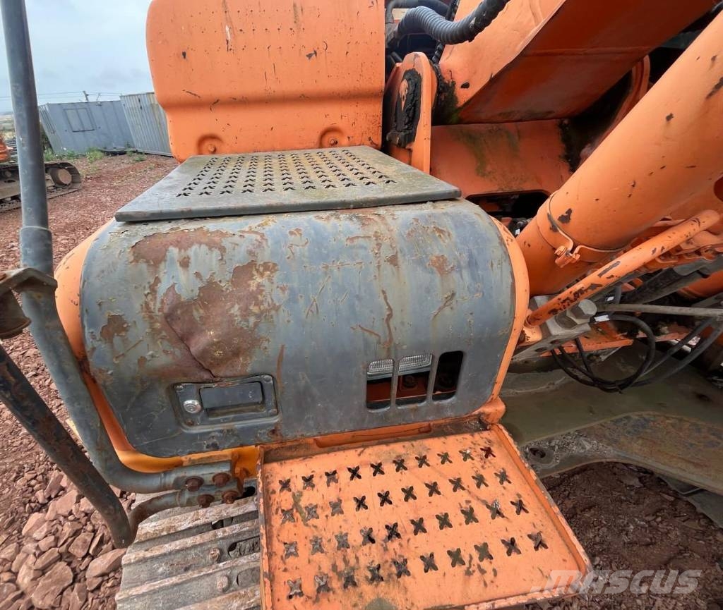 Doosan DX 225 LC Pelle sur chenilles