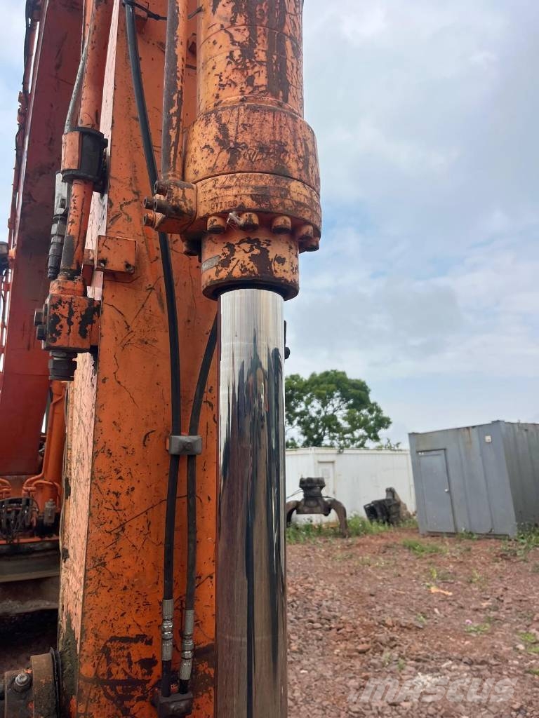 Doosan DX 225 LC Pelle sur chenilles