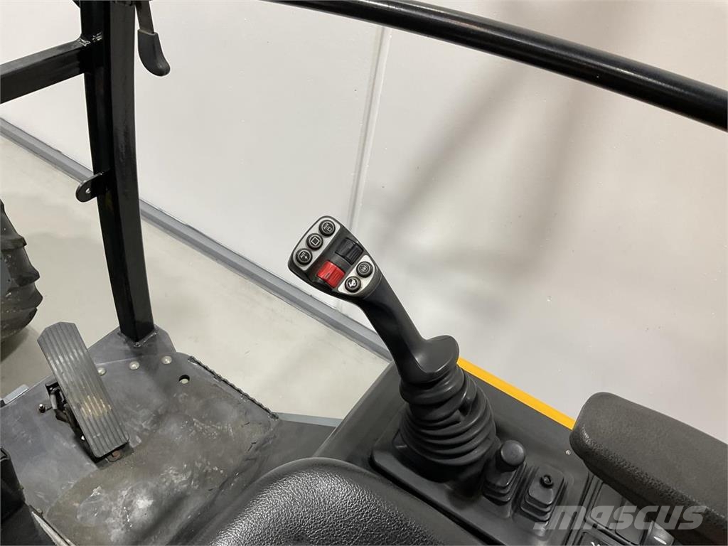 GiANT G2700 X-TRA HD Μίνι φορτωτές
