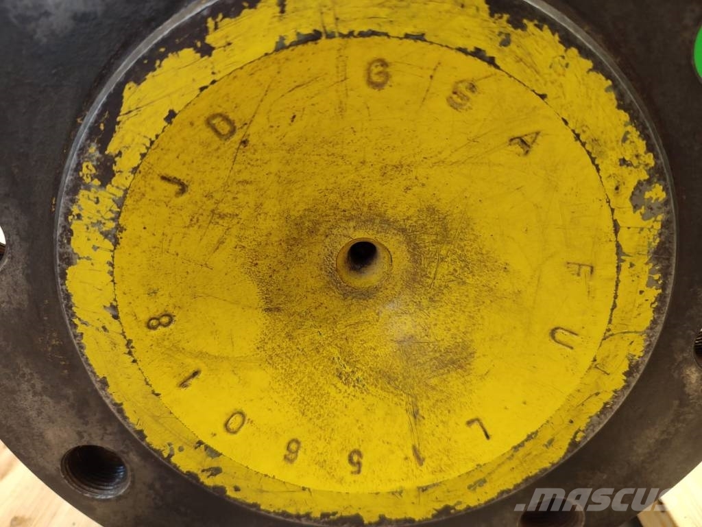 John Deere 6620 driveshaft wheel hub Tekerlekler