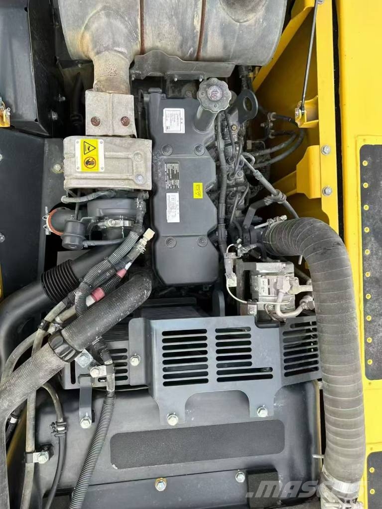 Komatsu PC300 Гусеничні екскаватори