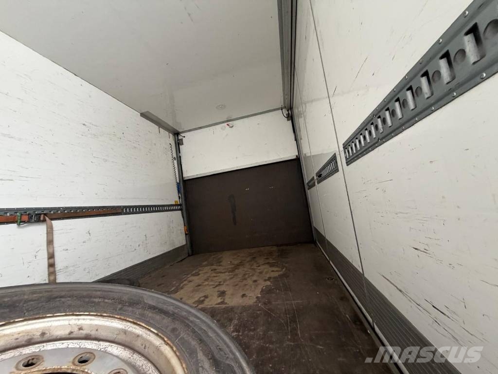 Mercedes-Benz ATEGO Seria nr 5221 Skåpbilar