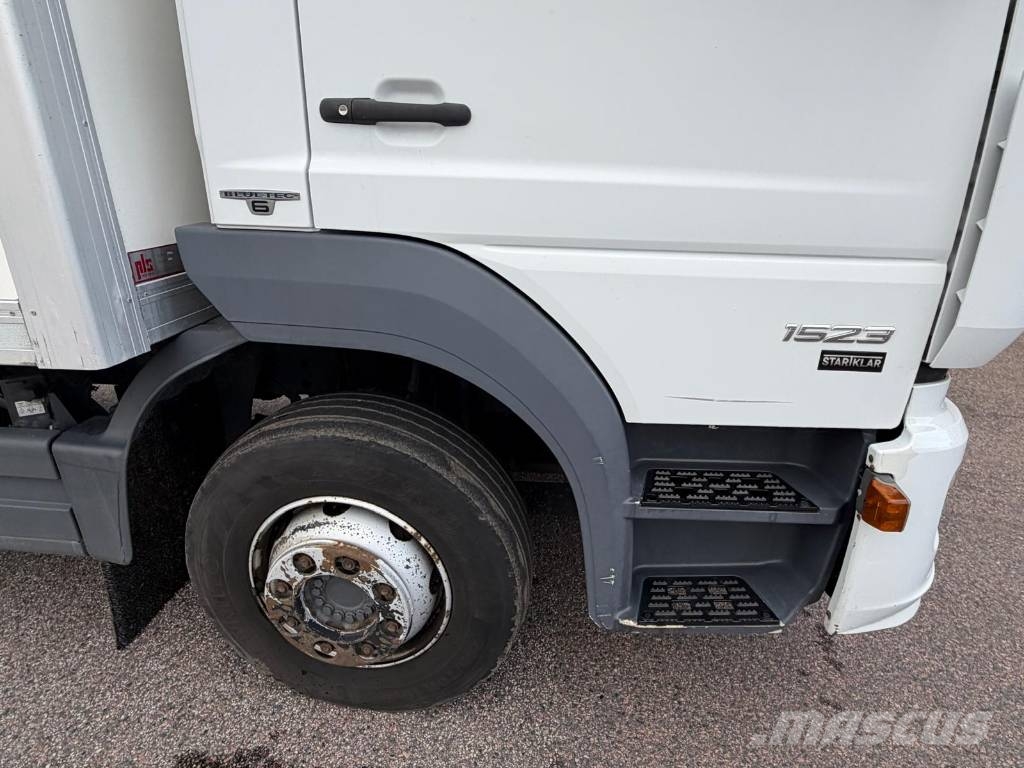 Mercedes-Benz ATEGO Seria nr 5221 Skåpbilar