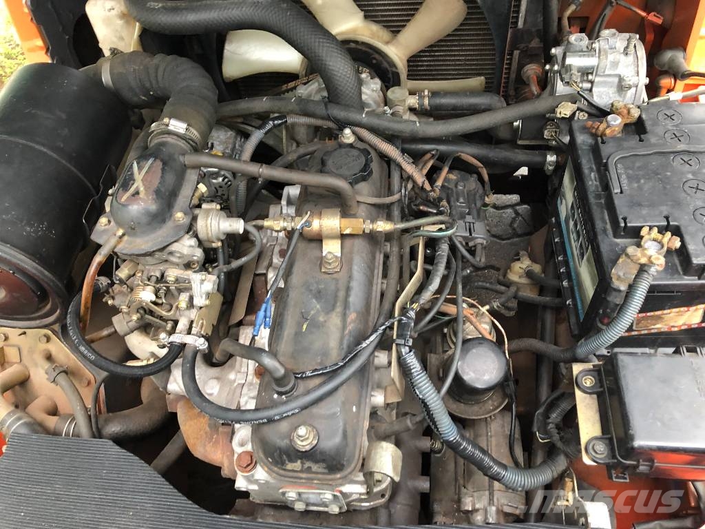 Toyota 7 FG 25 /40/ V-2703 OB Camiones LPG