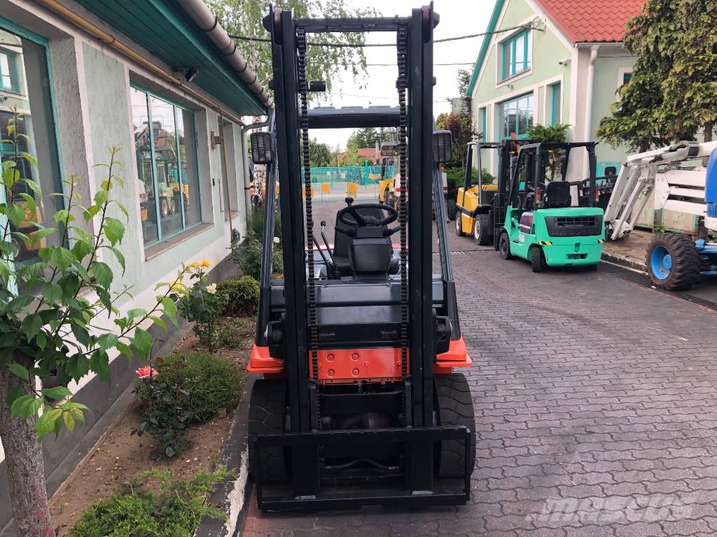 Toyota 7 FG 25 /40/ V-2703 OB Camiones LPG