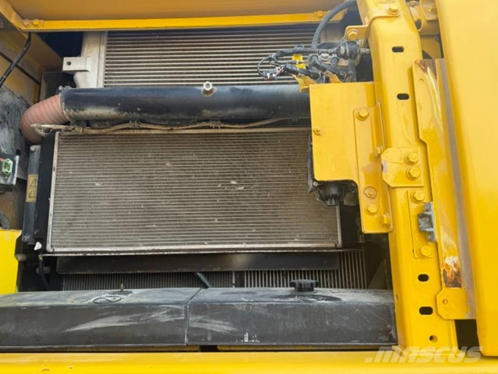 Komatsu HB 365 LC-3 Hybrid Bagri goseničarji