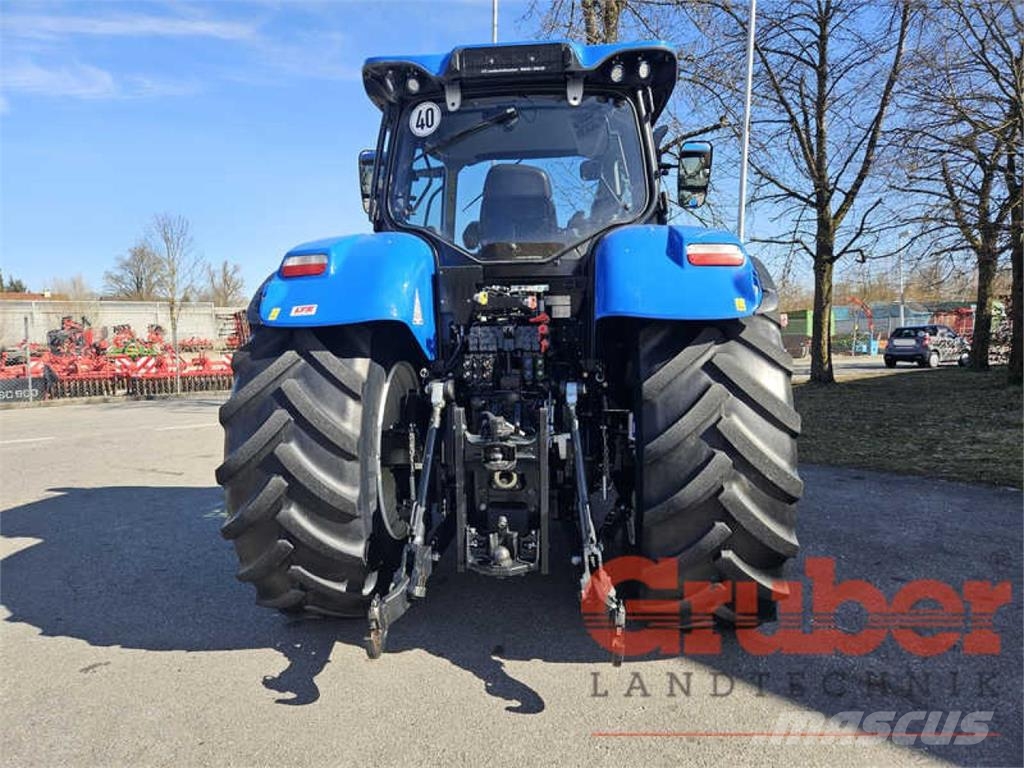 New Holland T7.270 AC トラクター