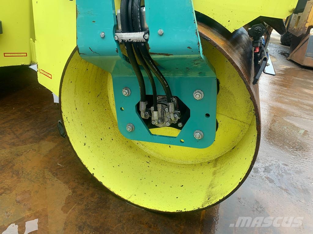 Ammann ARX26K . 複合式滾壓機