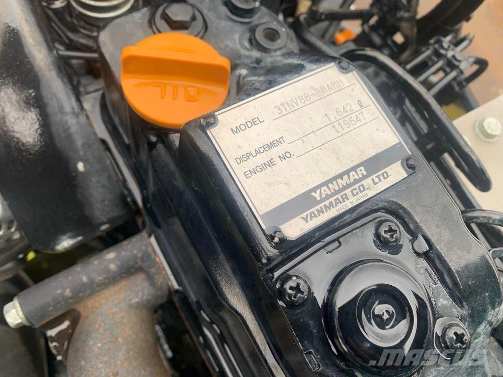 Ammann ARX26K . 複合式滾壓機
