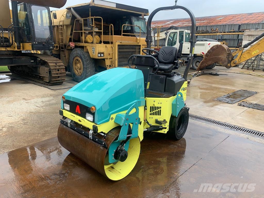 Ammann ARX26K . 複合式滾壓機