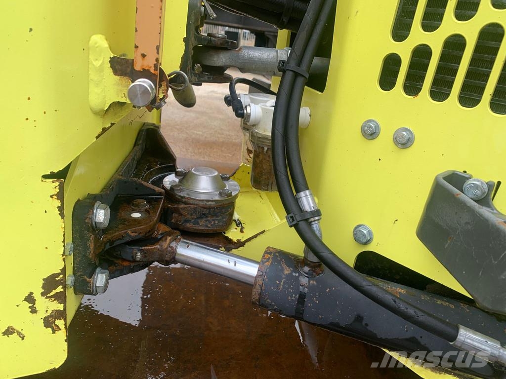 Ammann ARX26K . 複合式滾壓機