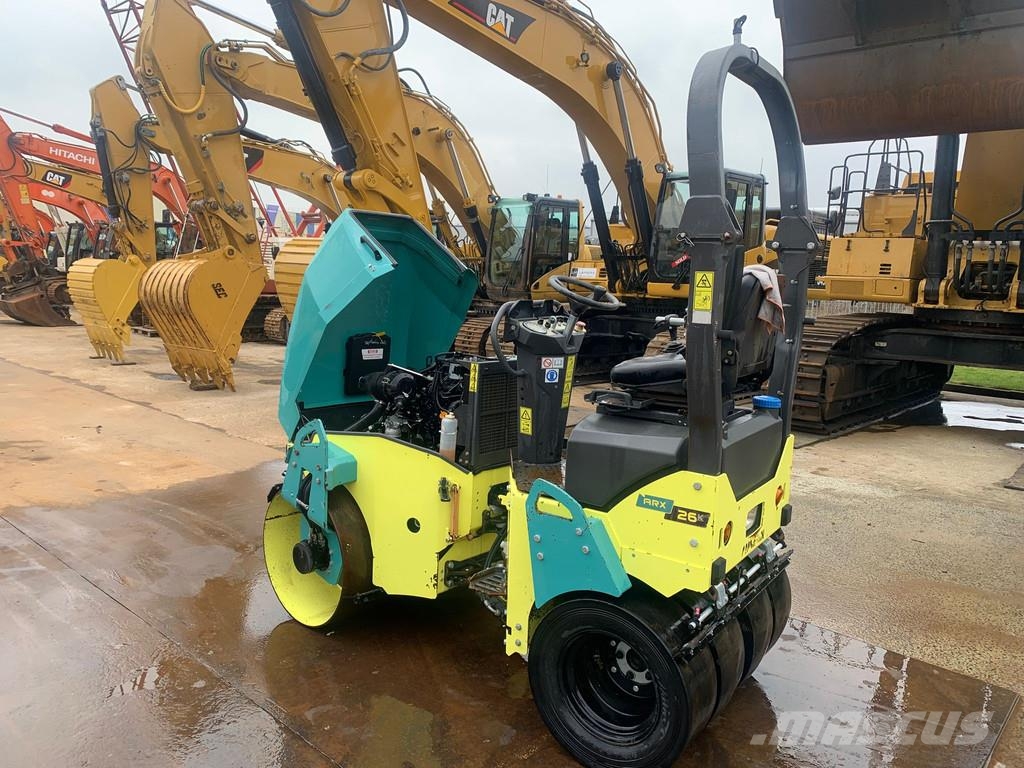 Ammann ARX26K . 複合式滾壓機