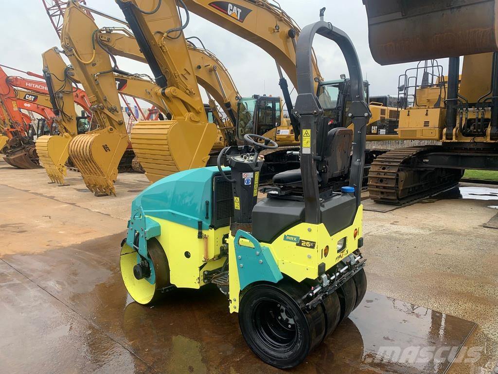 Ammann ARX26K . 複合式滾壓機