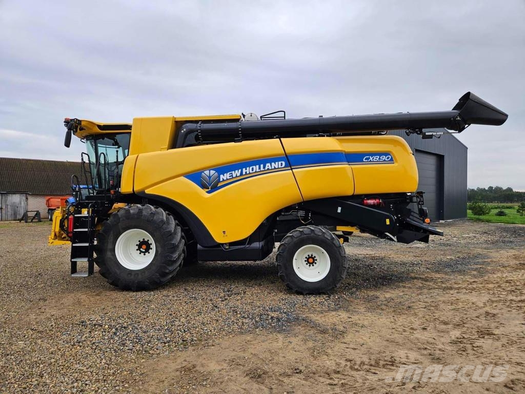 New Holland CX8.90 Combine harvesters