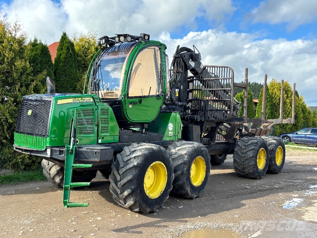 John Deere 1210 E Forwarders / Autocarregadores