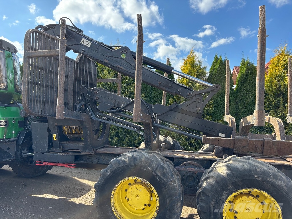 John Deere 1210 E Forwarders / Autocarregadores