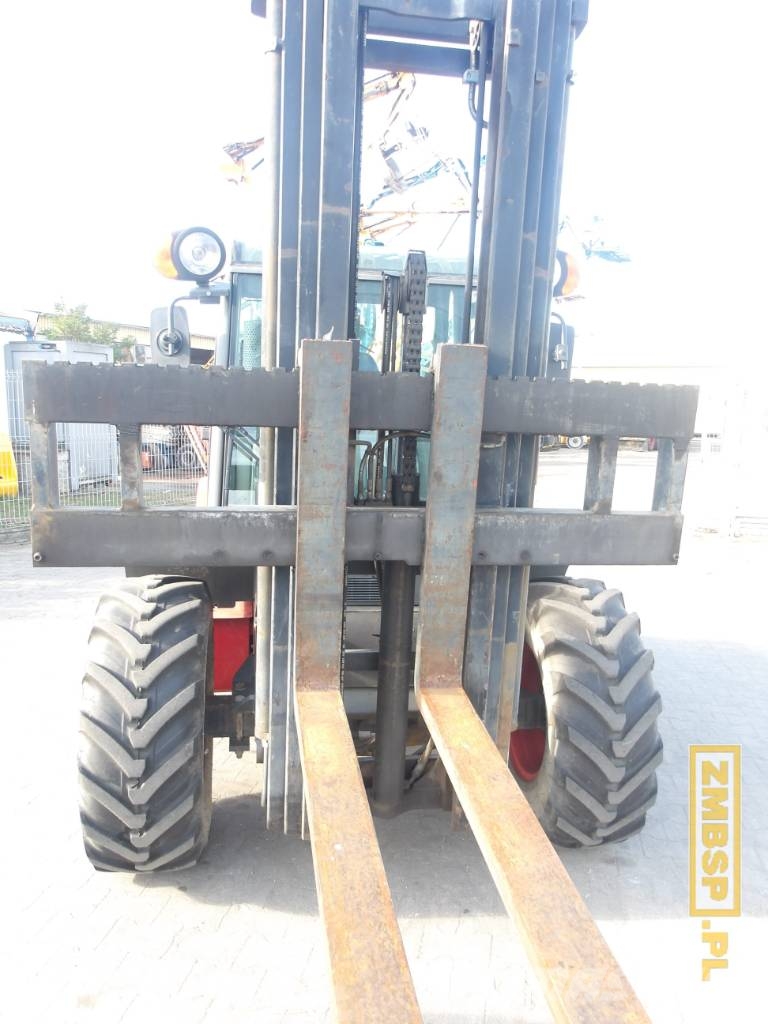 Ausa C 300 H X4 Maastotrukit