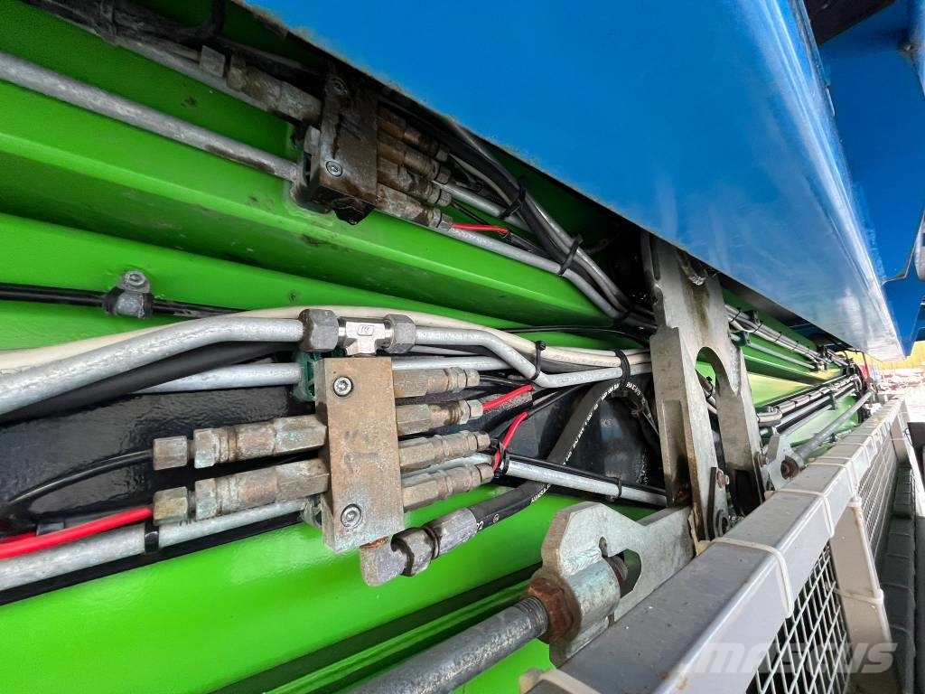 Holland Lift HL-340 D30 4WDS/N Nůžková zvedací plošina