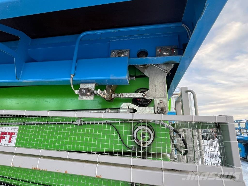 Holland Lift HL-340 D30 4WDS/N Nůžková zvedací plošina