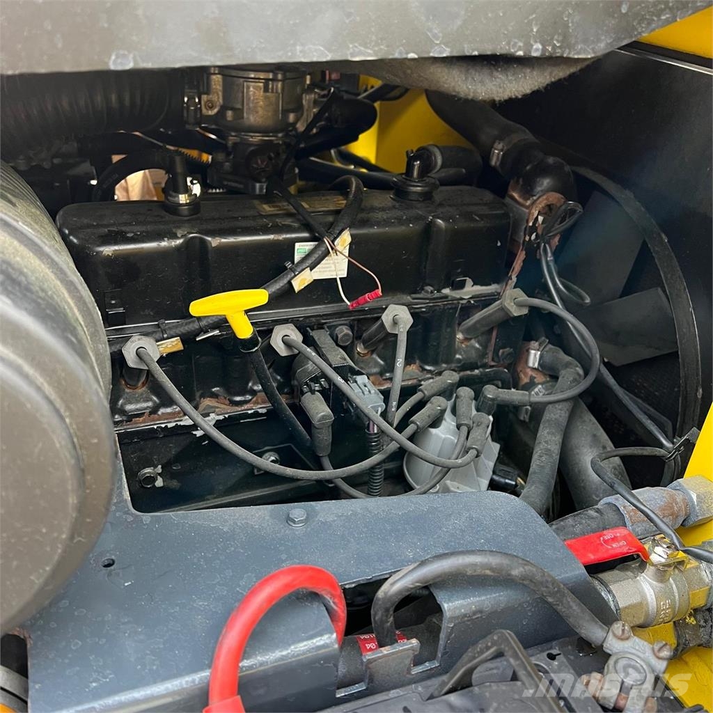 Aisle-Master [DISCOUNT-SALE] 20WH *Perfect Condition* Narrow aisle truck