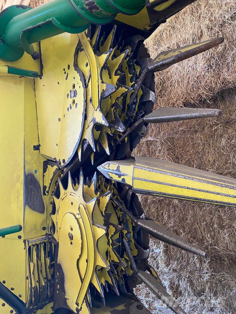 John Deere 360 CONTACTER LE 06 03 68 09 25 Combine harvester heads