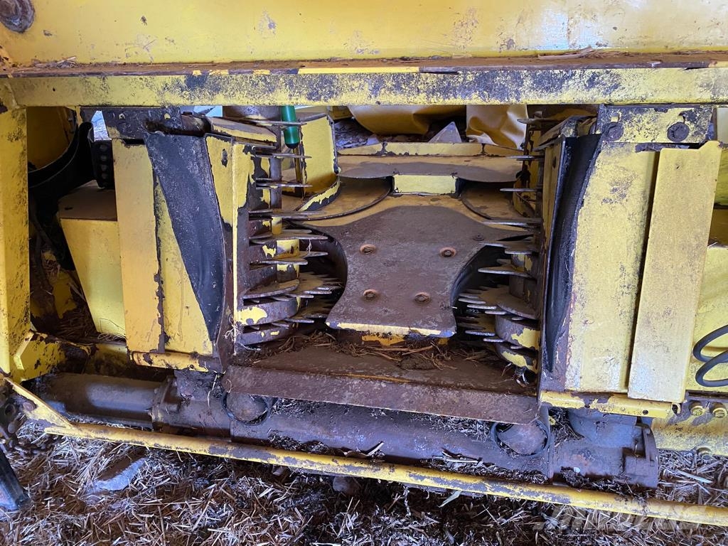 John Deere 360 CONTACTER LE 06 03 68 09 25 Combine harvester heads