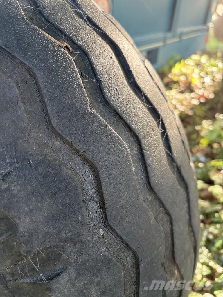 CLAAS Liner 2700 محشات