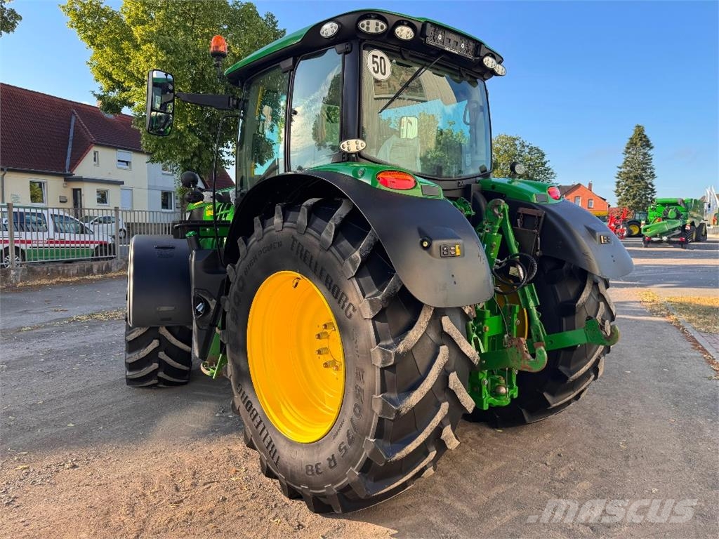 John Deere 6155R Traktoren