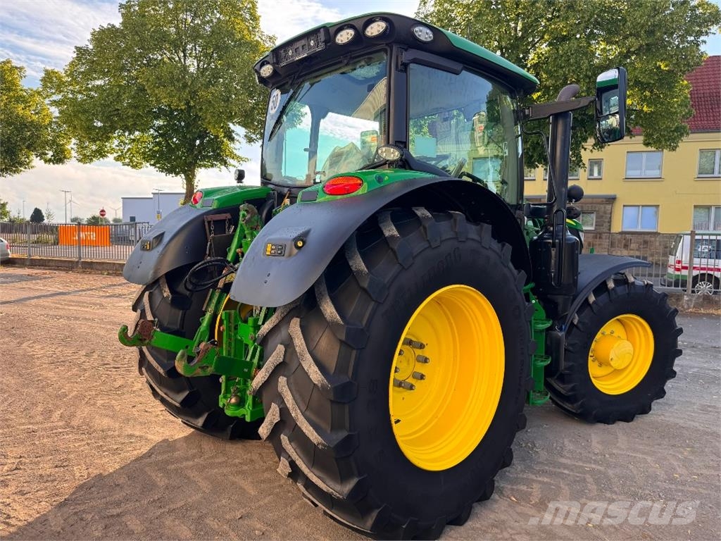 John Deere 6155R Traktoren