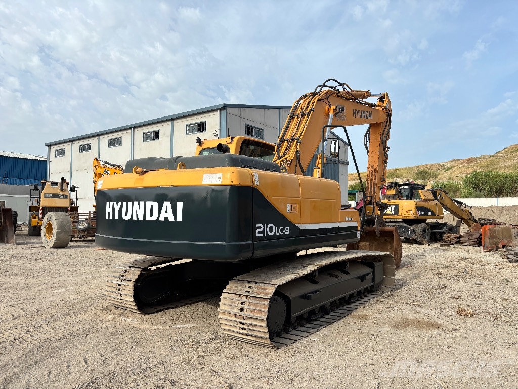 Hyundai R210LC-9 Гусеничні екскаватори