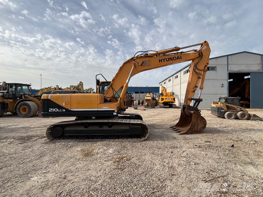 Hyundai R210LC-9 Гусеничні екскаватори