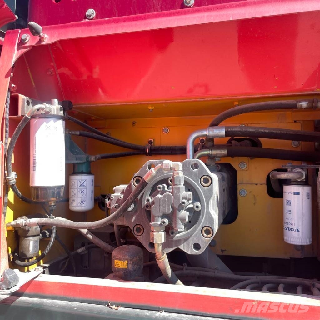 Volvo SPD EC300 DT155 Polių kalimo technika