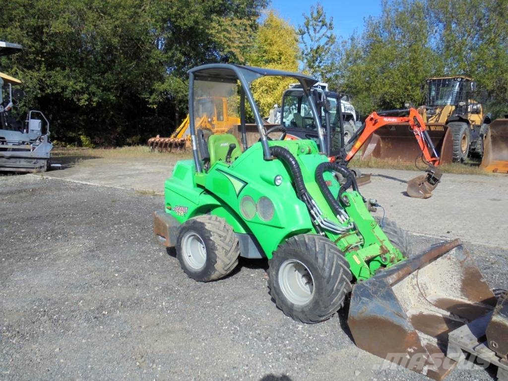 Avant 528 Minilader