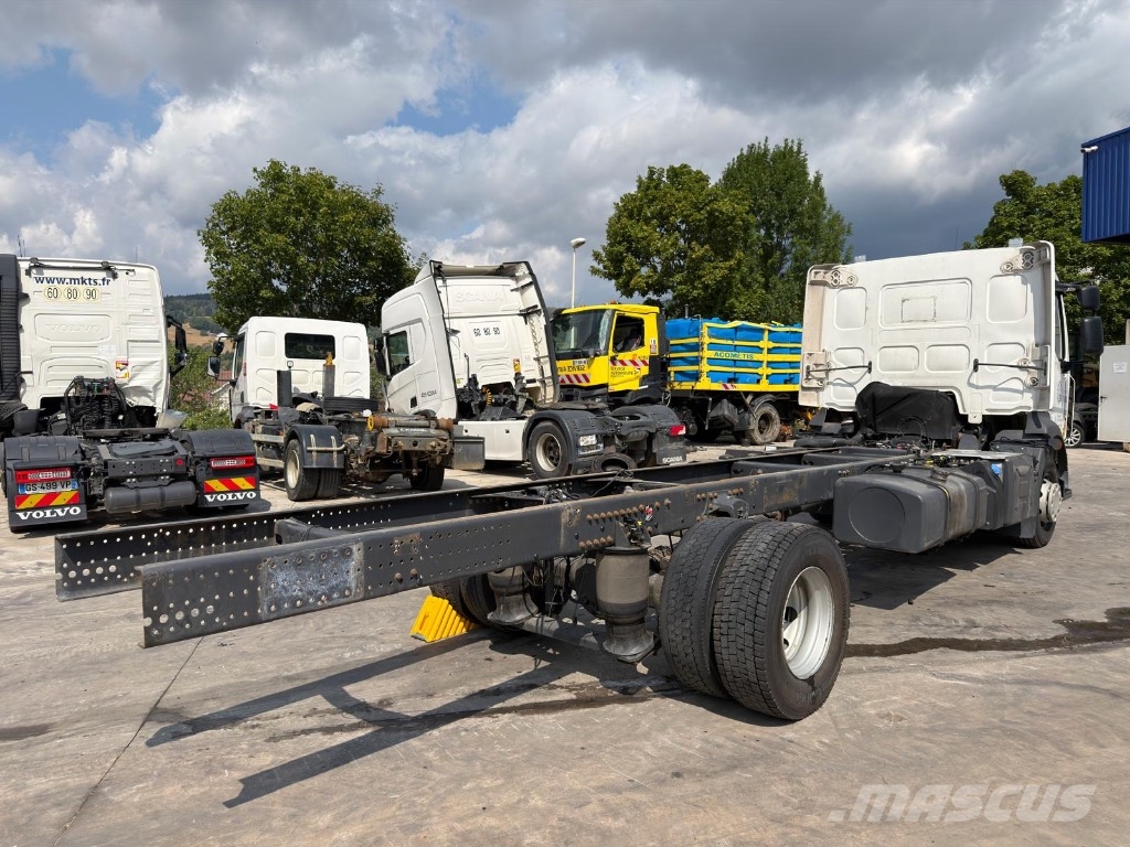 Renault D280 *ACCIDENTE*DAMAGED*UNFALL* Camiones con chasís y cabina