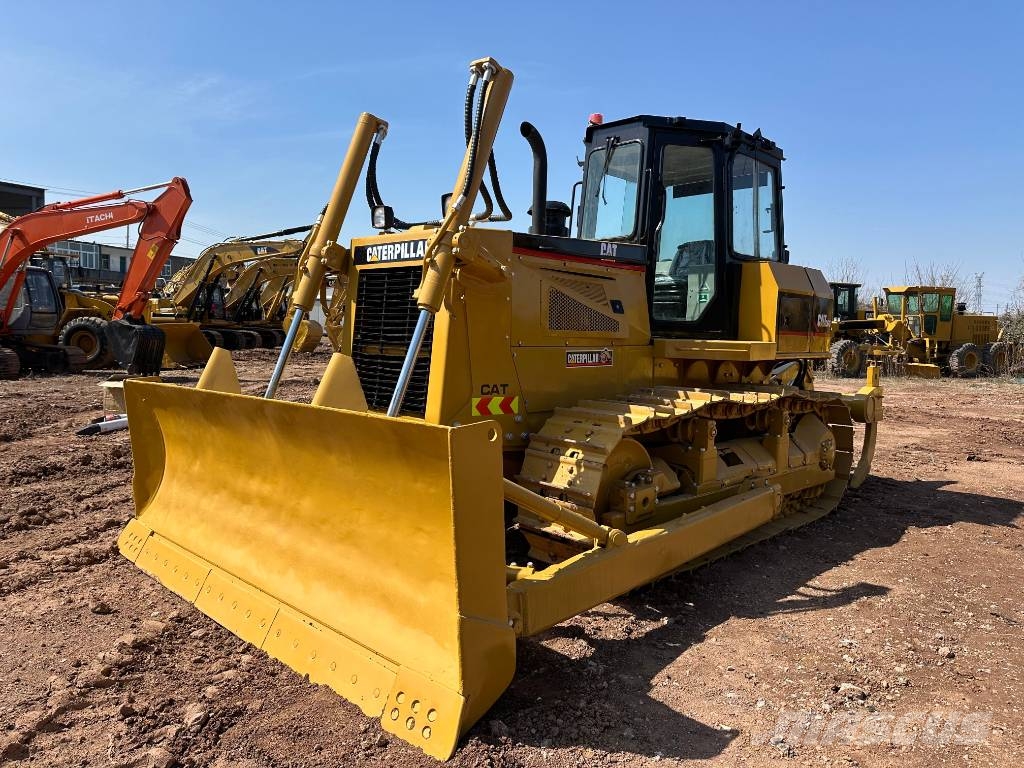 CAT D 6 G Buldooserid
