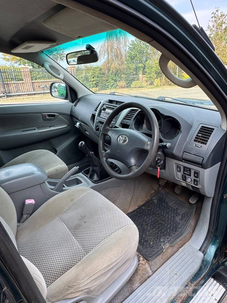 Toyota Hilux 皮卡车
