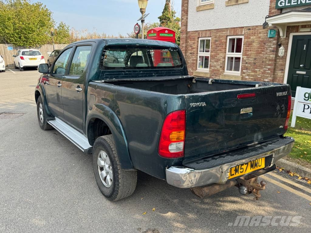 Toyota Hilux 皮卡车