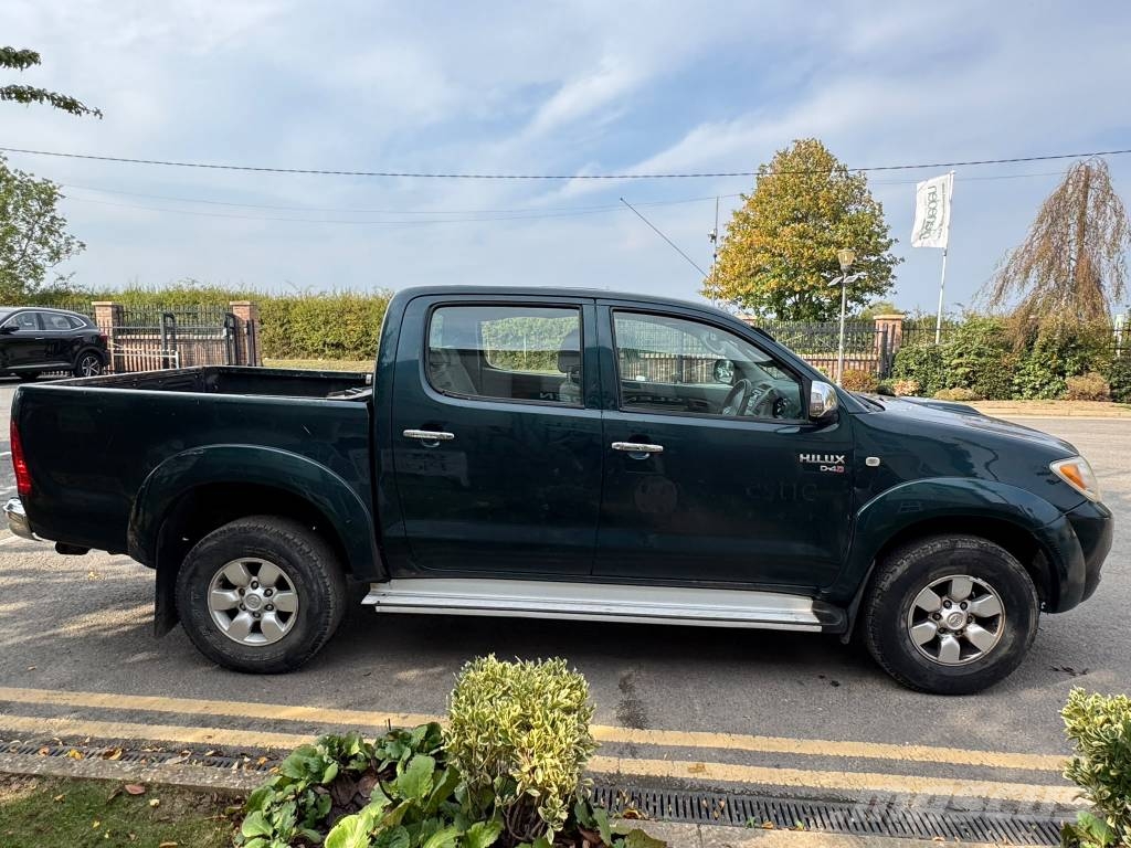 Toyota Hilux 皮卡车