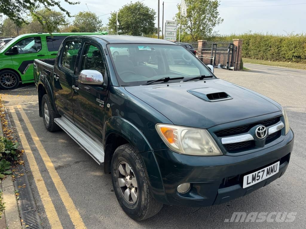 Toyota Hilux 皮卡车