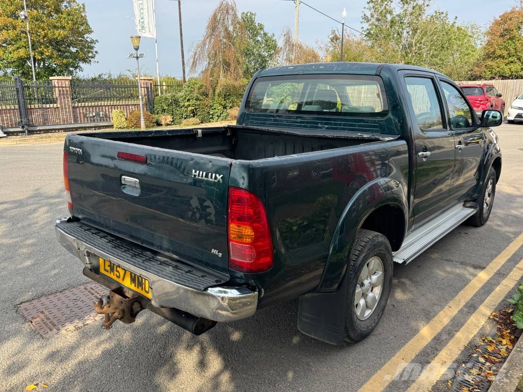 Toyota Hilux 皮卡车