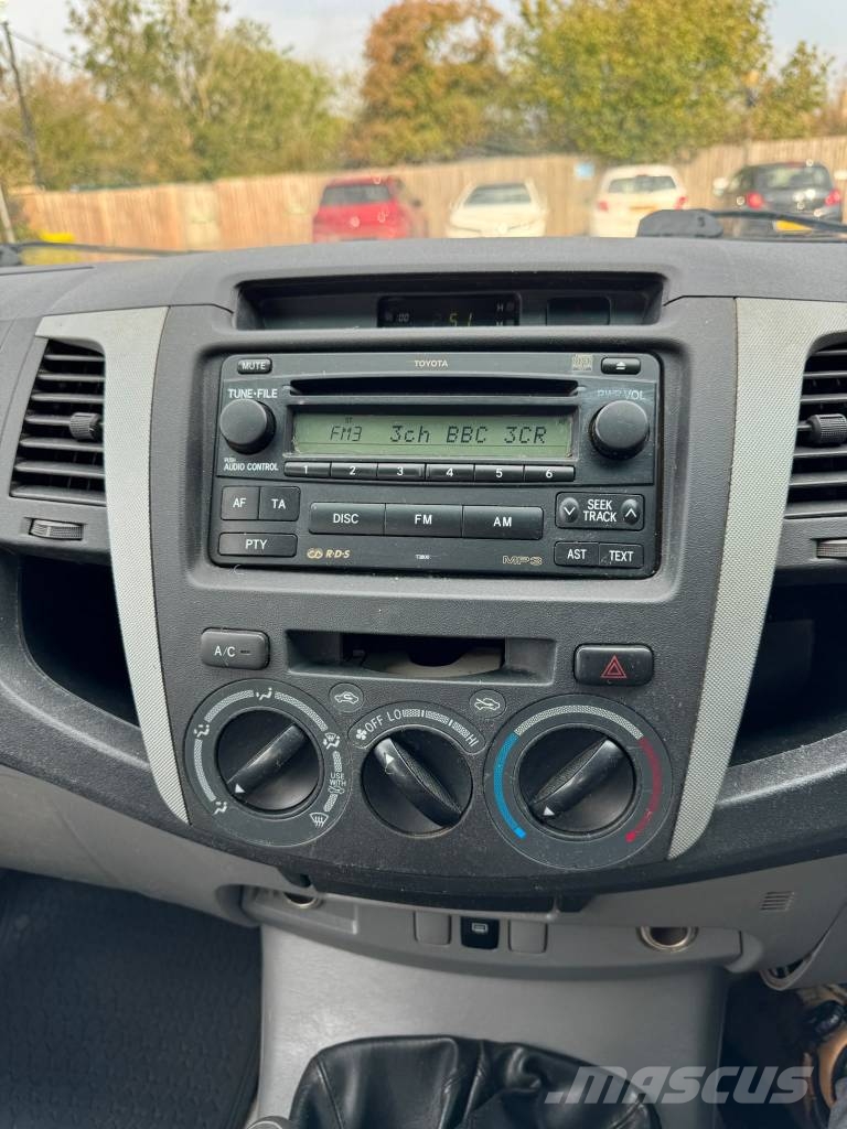Toyota Hilux 皮卡车