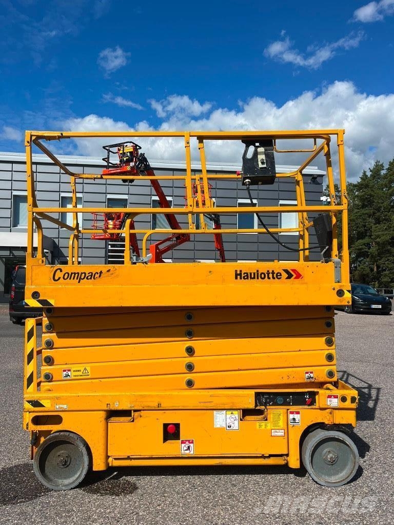 Haulotte Compact 14 Scheren-Arbeitsbühnen