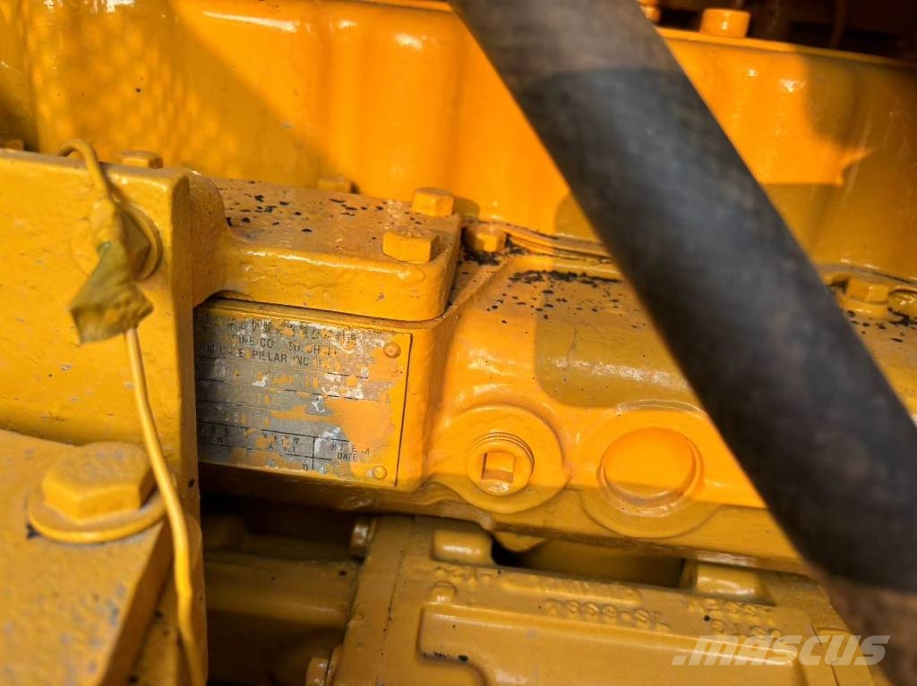 CAT D 6 G 履帶推土機
