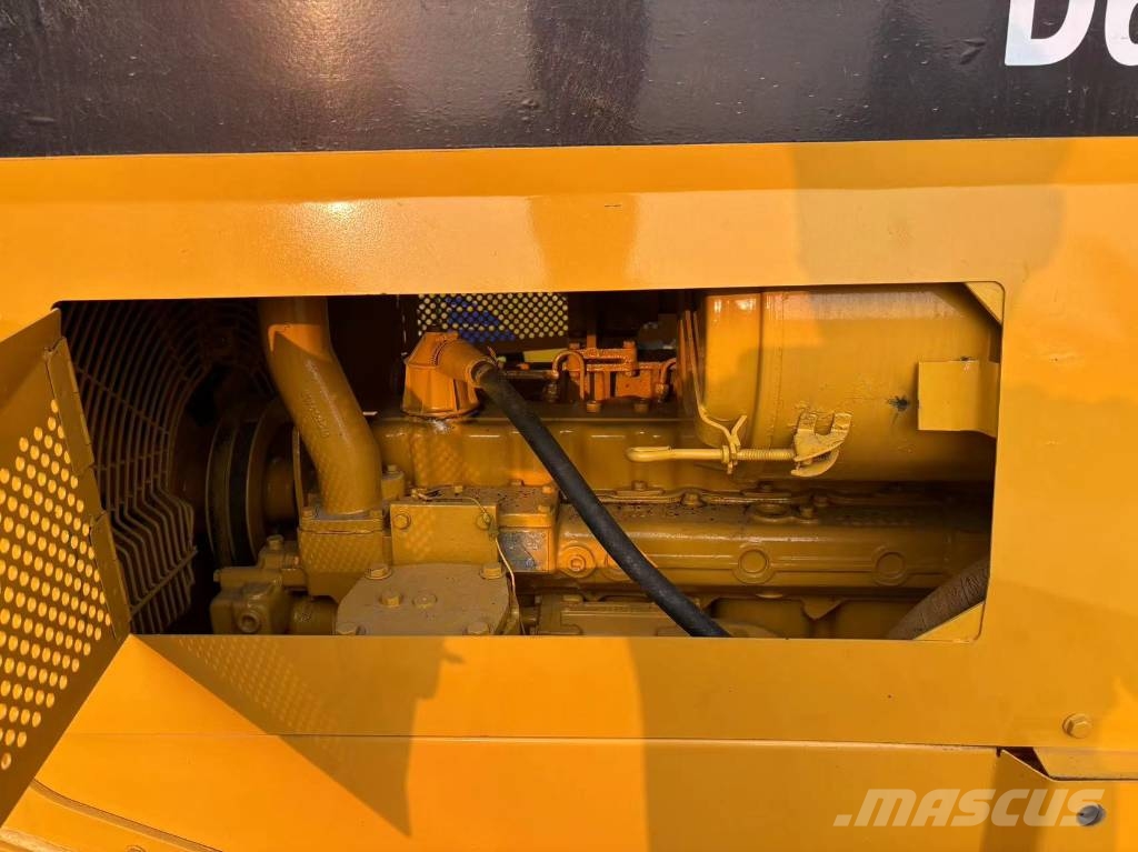 CAT D 6 G 履帶推土機