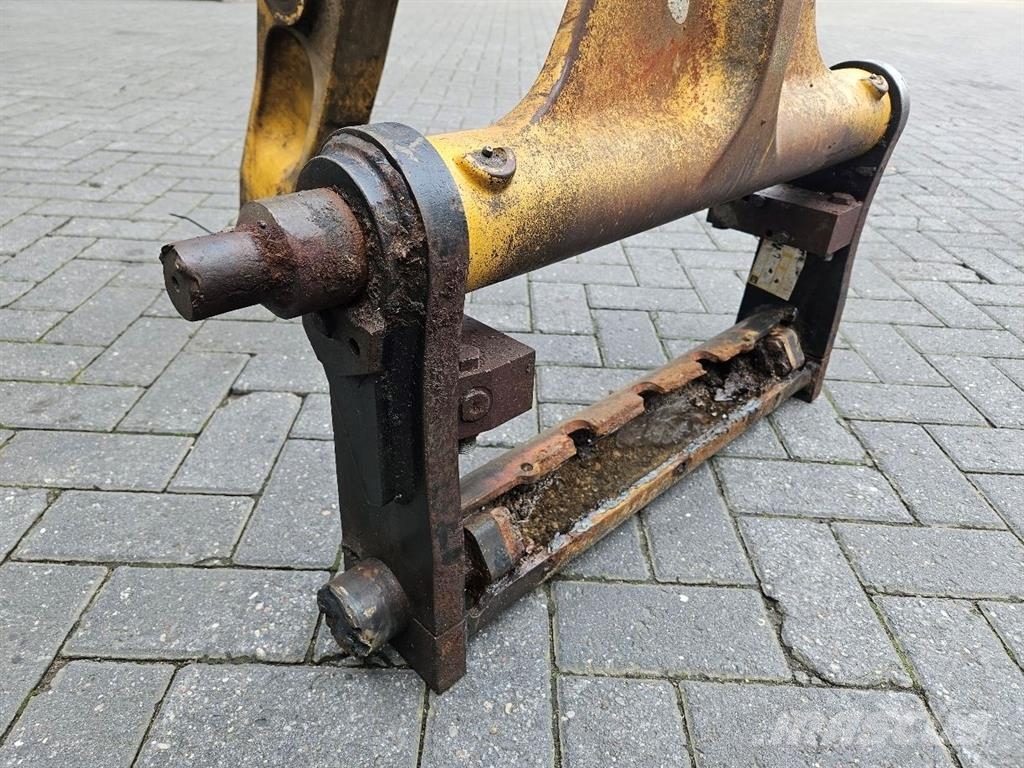 CAT 907M - Quick coupler/Schnellwechsler/Snelwissel Ταχυσύνδεσμοι