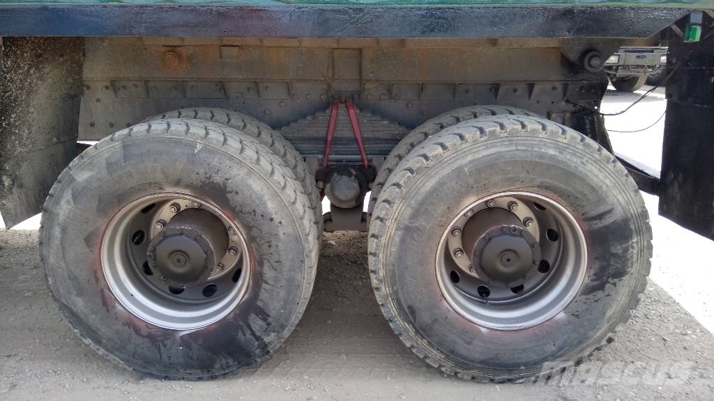 Mercedes-Benz 3538 Camiones bañeras basculantes o volquetes
