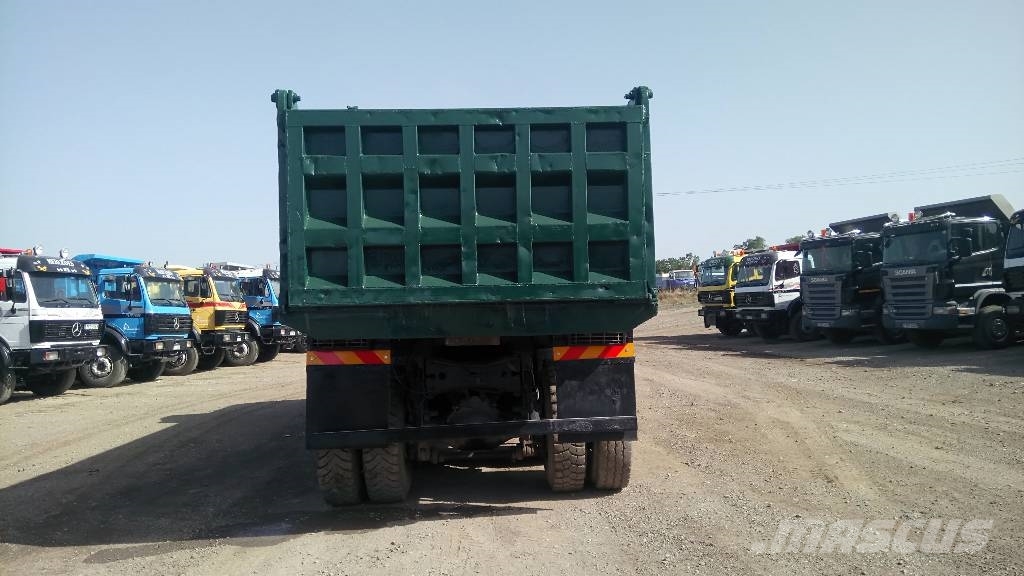 Mercedes-Benz 3538 Camiones bañeras basculantes o volquetes