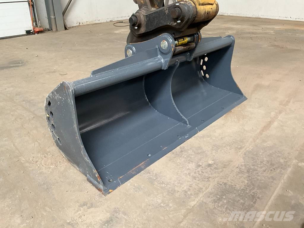 CAT 308 CR حفارات وسط 7 طن - 12 طن