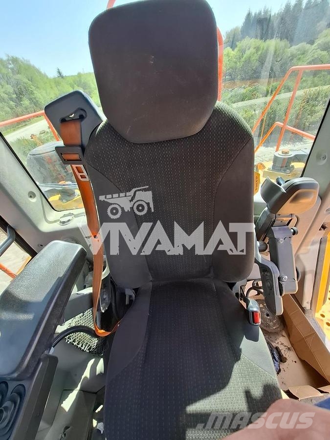 Volvo L350H لوادر بعجل
