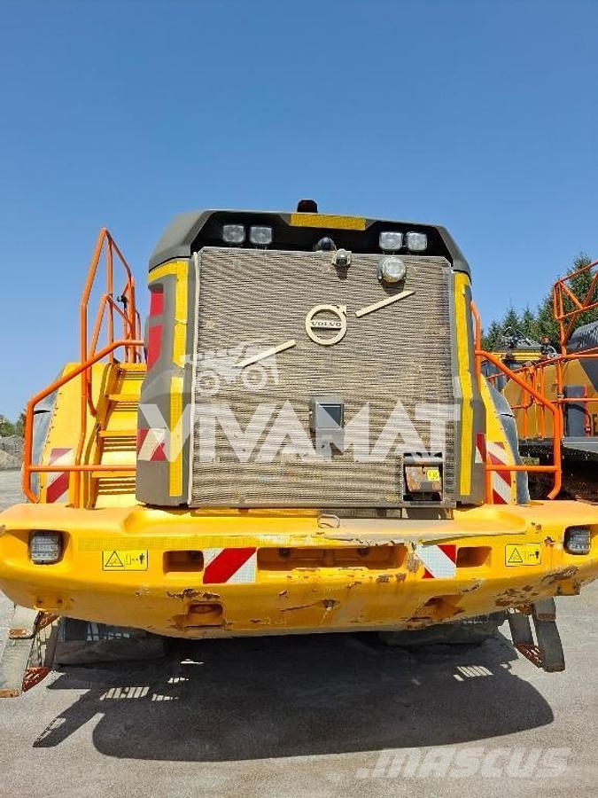 Volvo L350H لوادر بعجل